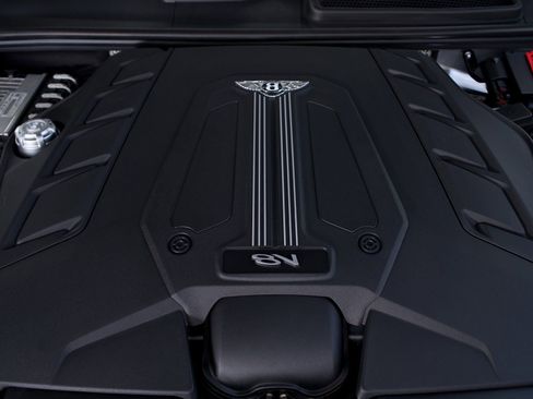 Used 2025 Bentley Bentayga S image 50