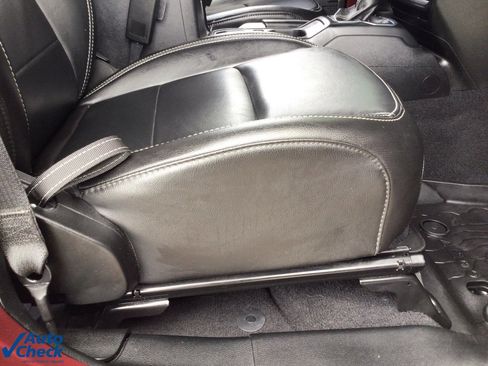 Used 2021 Jeep Wrangler Unlimited Sahara image 13