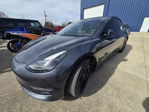 Used 2022 Tesla Model 3 Performance image 1