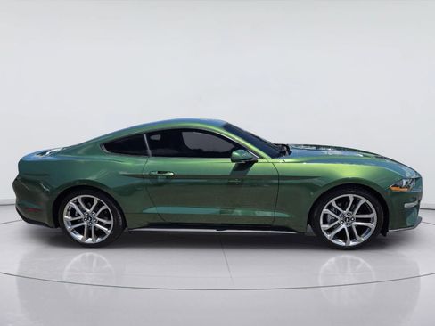 Used 2022 Ford Mustang Premium RWD image 4