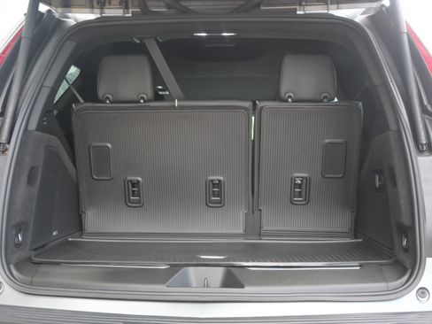 Used 2023 Cadillac Escalade V w/ Heavy-Duty Trailer Package AWD/4WD image 38