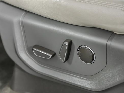 Used 2019 Ford Expedition XLT w/ Equipment Group 202A image 22