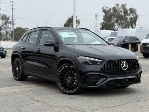 New 2026 Mercedes-Benz GLA 35 AMG GLA 35 AMG image 2