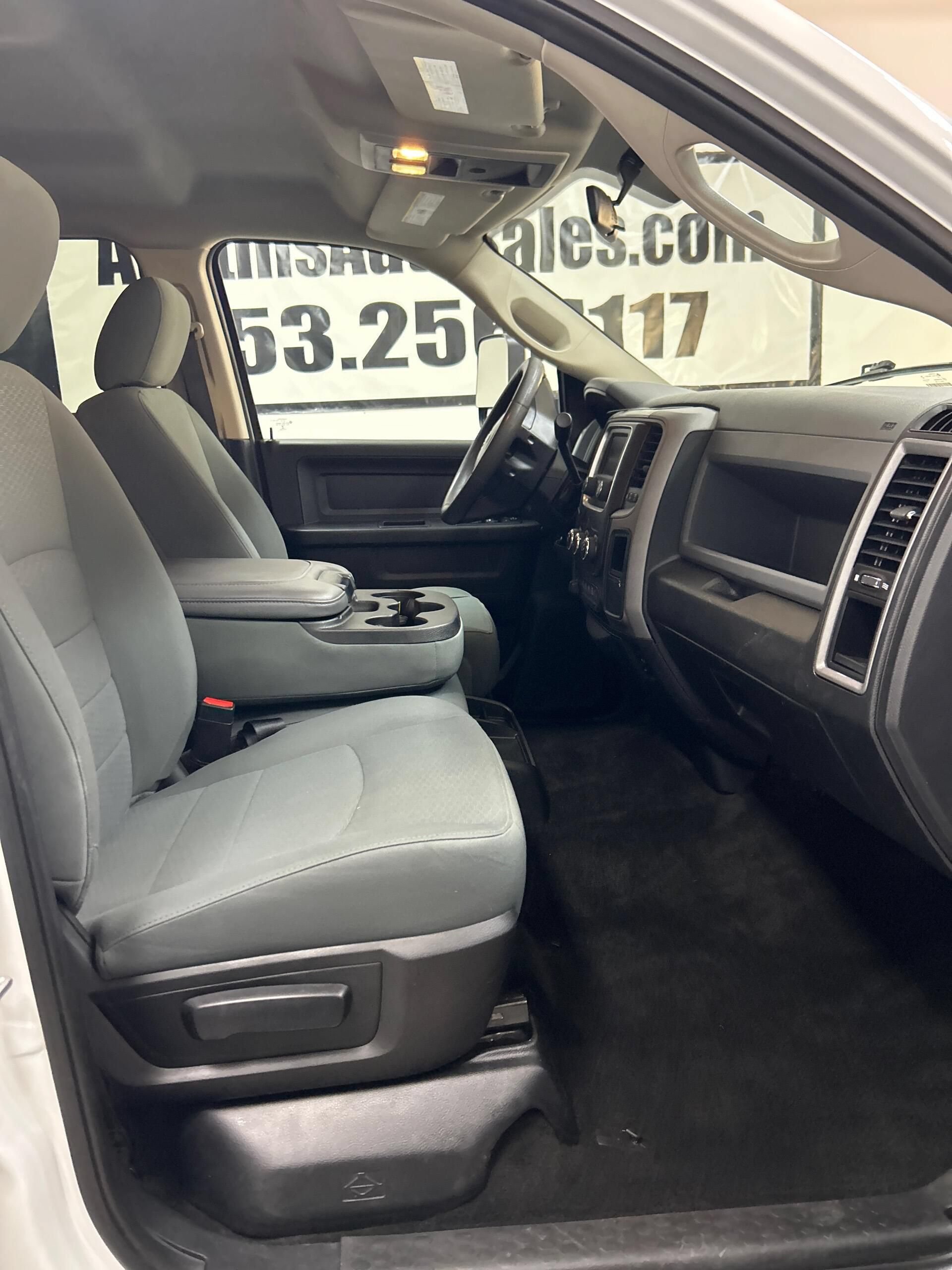 Used 2018 RAM 2500 Tradesman w/ Chrome Appearance Group AWD/4WD image 13