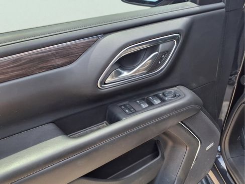 Used 2024 Chevrolet Tahoe LT w/ LT Signature Package RWD image 6