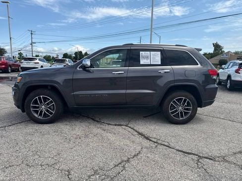 Used 2018 Jeep Grand Cherokee Limited AWD/4WD image 19