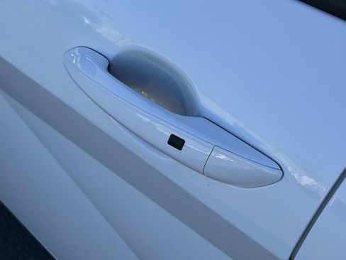 Used 2024 Hyundai Elantra SEL image 14