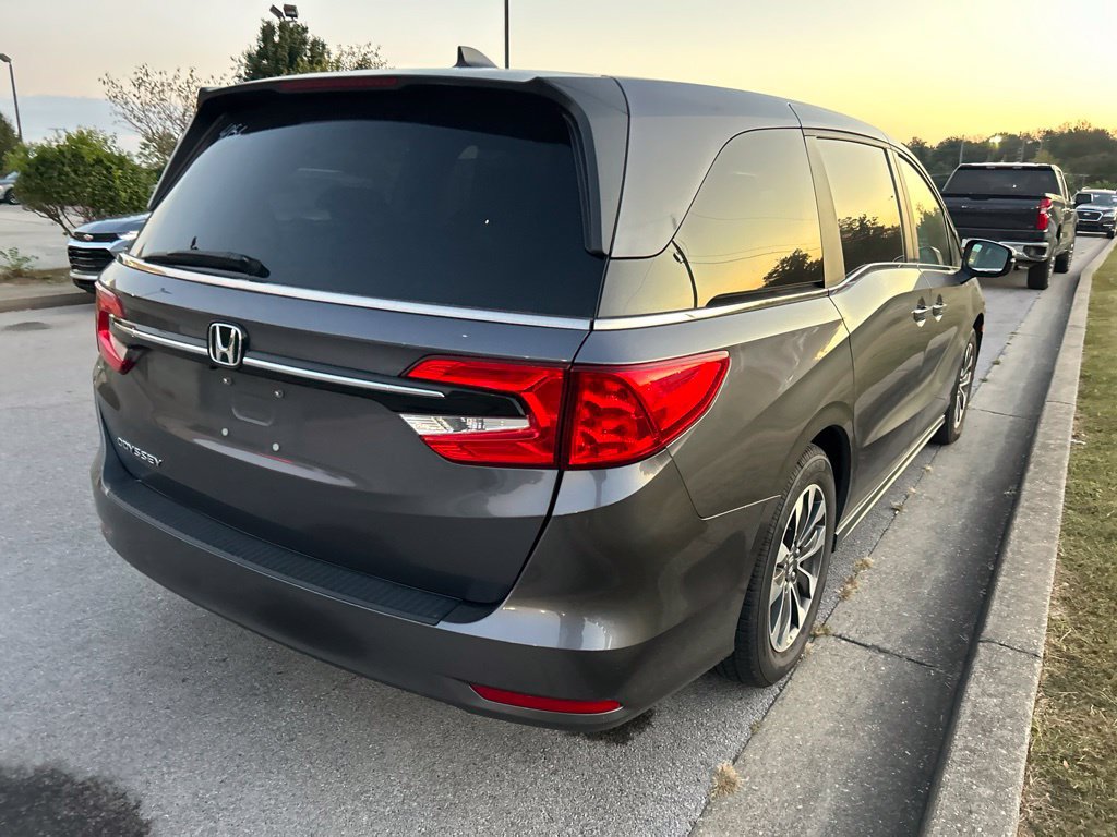 Used 2024 Honda Odyssey EX-L image 3