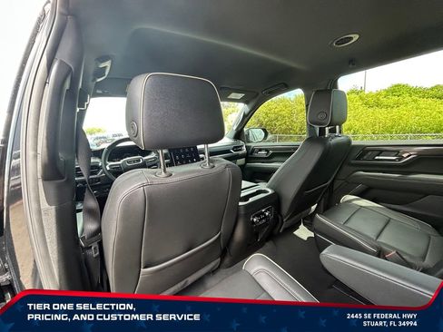 Used 2025 GMC Yukon Elevation AWD/4WD image 14