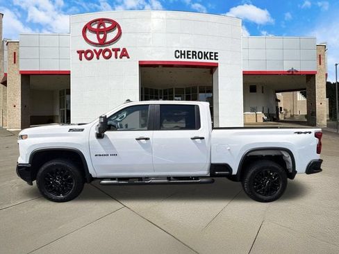 Used 2026 Chevrolet Silverado 2500 Custom w/ Custom Value Package AWD/4WD image 8