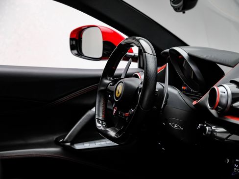Used 2018 Ferrari 812 Superfast image 61