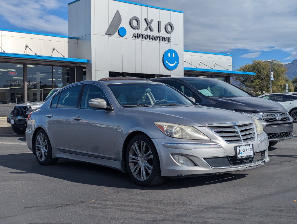 Used 2012 Hyundai Genesis 3.8 w/ Premium Pkg RWD image 1