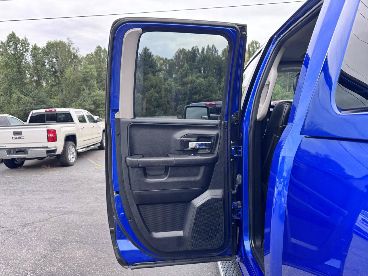 Used 2014 RAM 1500 Sport w/ Convenience Group AWD/4WD image 11