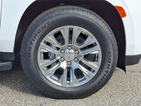 Certified 2023 GMC Yukon Denali image 8