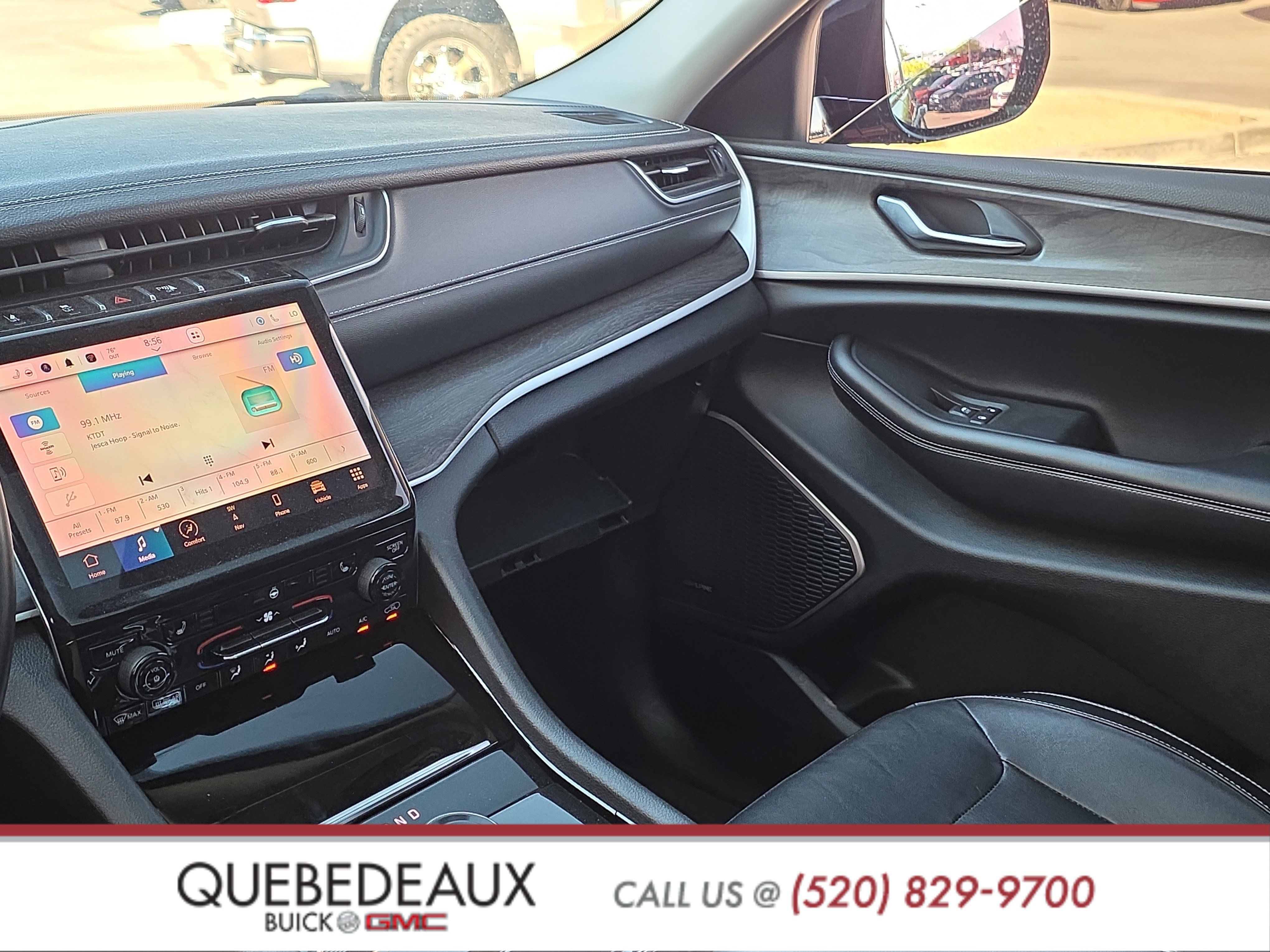 Used 2022 Jeep Grand Cherokee Limited AWD/4WD image 15