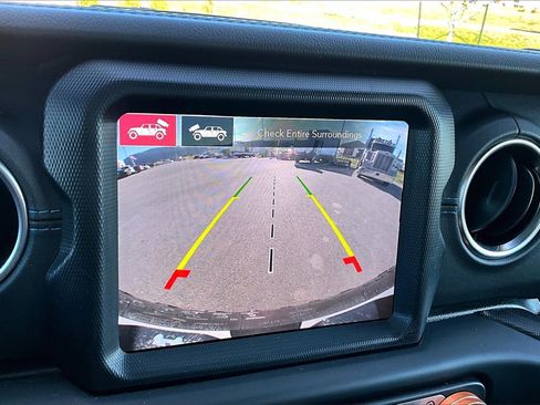 Used 2021 Jeep Wrangler Unlimited Rubicon 4xe w/ Cold Weather Group image 21