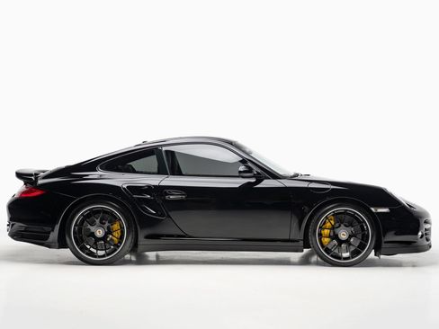 Used 2013 Porsche 911 Turbo S AWD/4WD image 8