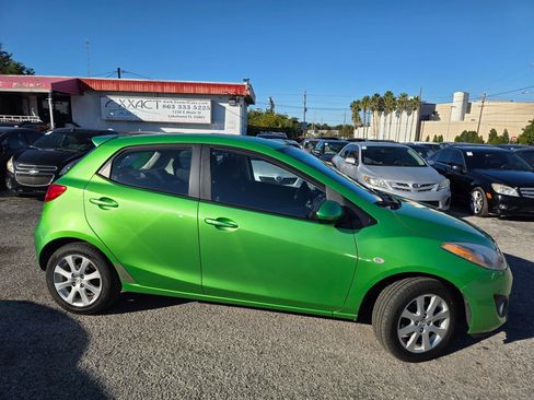 Used 2011 MAZDA MAZDA2 Touring image 8