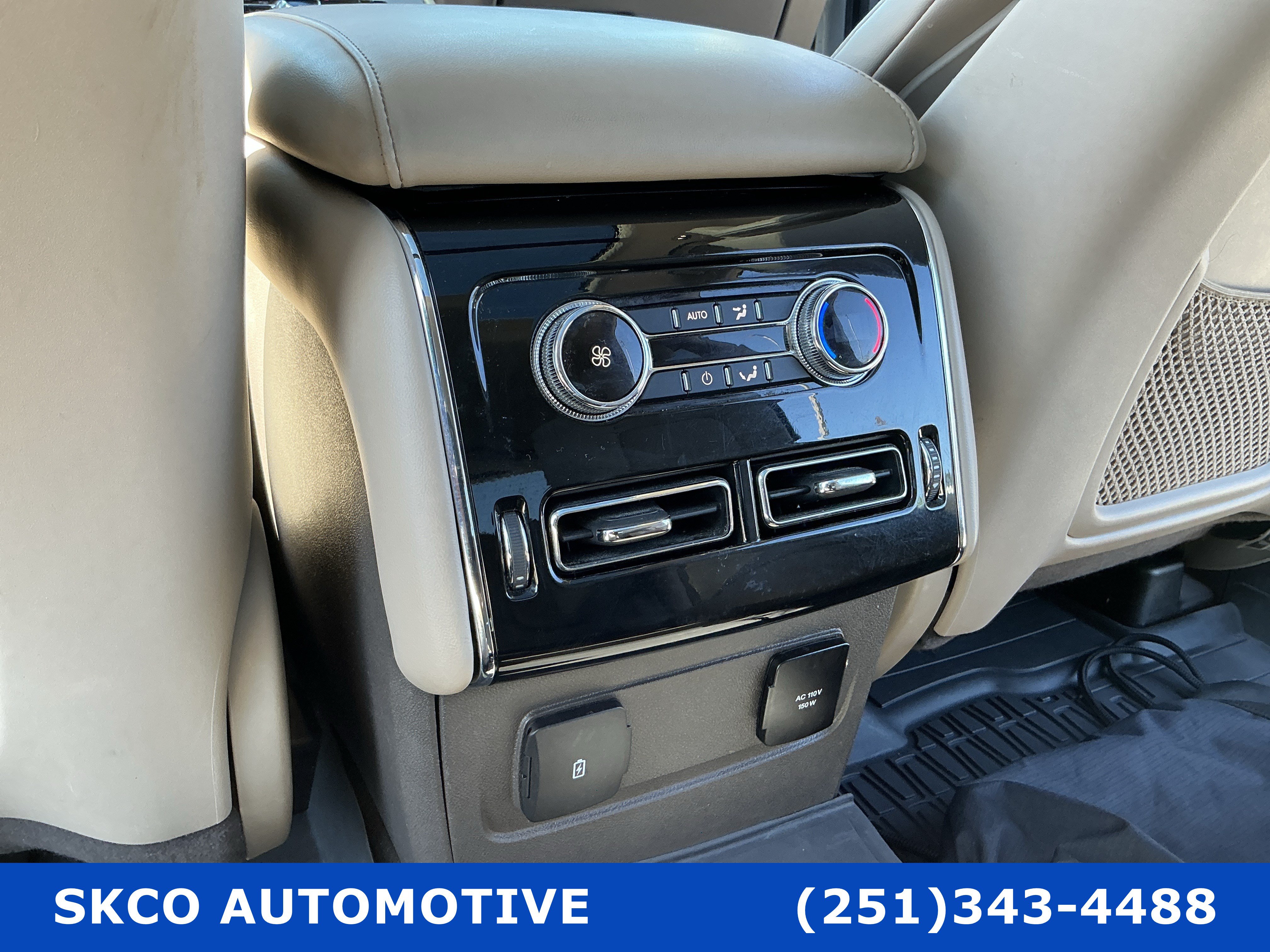 Used 2023 Lincoln Aviator 2WD w/ Premium Package image 32