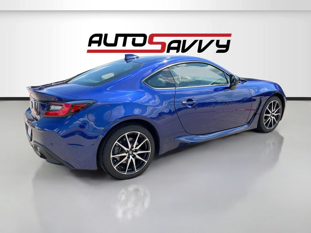 Used 2023 Toyota GR86 RWD image 7