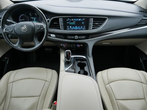 Used 2019 Buick Enclave Essence image 10