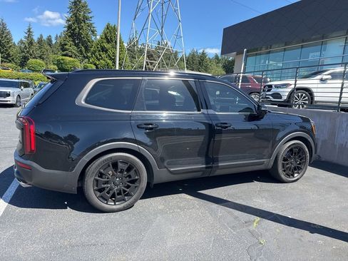 Used 2021 Kia Telluride SX w/ Nightfall Edition Package AWD/4WD image 3