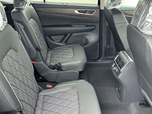 New 2026 Volkswagen Atlas SEL Premium R-Line AWD/4WD image 15