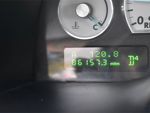 Used 2003 Ford Thunderbird Base image 27