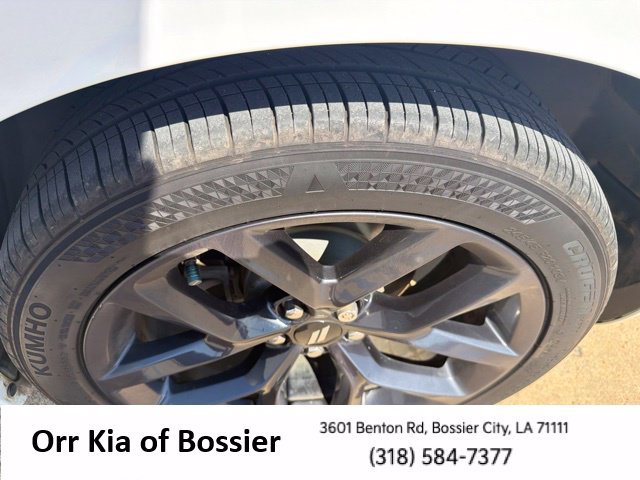 Used 2019 Dodge Charger SXT w/ Plus Group RWD image 12
