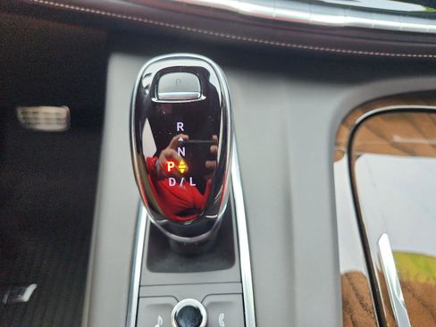 Used 2024 Cadillac Escalade Sport Platinum w/ LPO, ONYX Package image 23