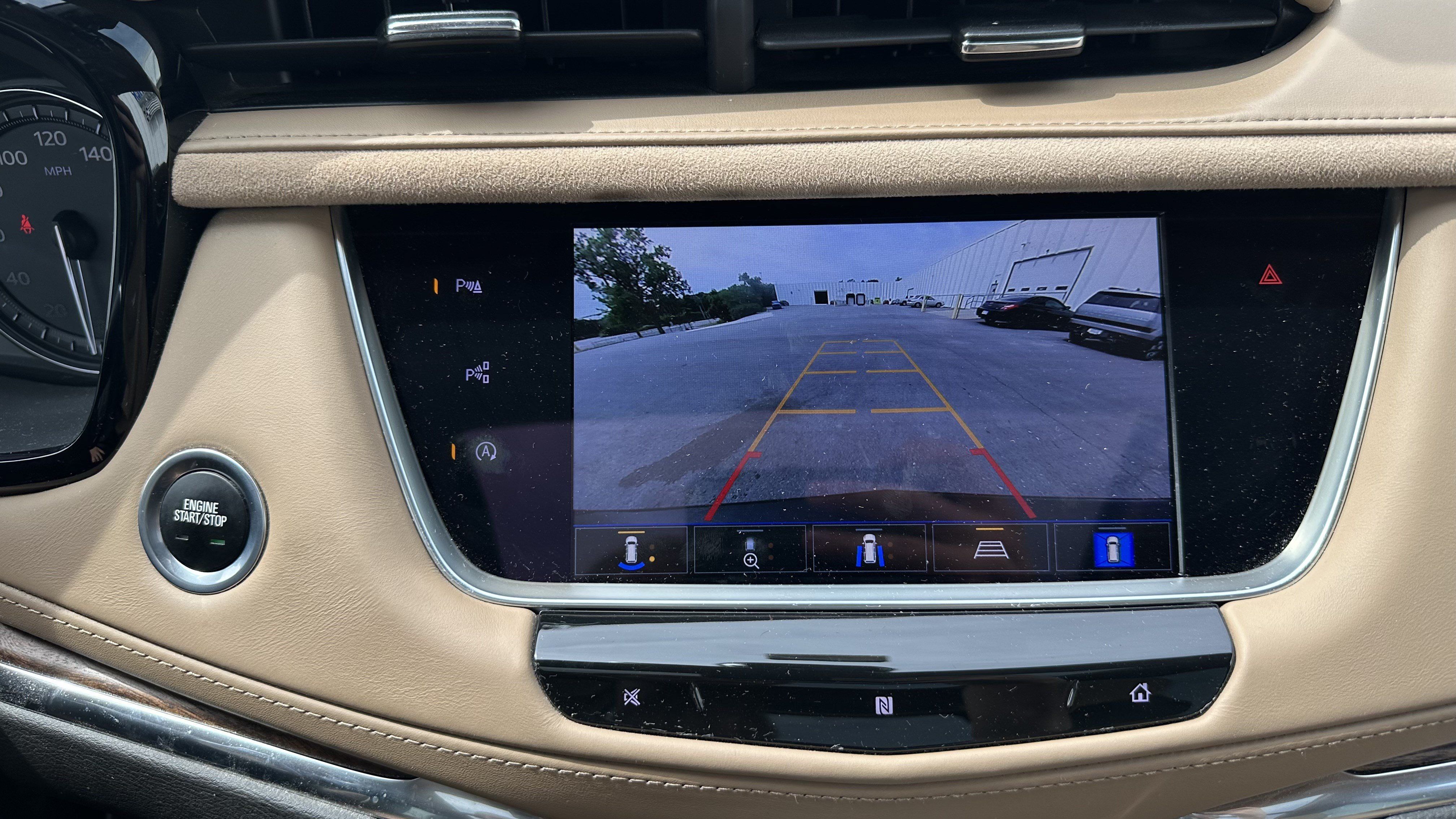 Used 2021 Cadillac XT5 Sportv w/ Platinum Package AWD/4WD image 26