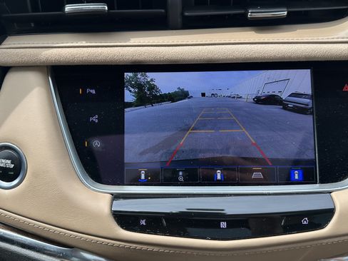Used 2021 Cadillac XT5 Sportv w/ Platinum Package AWD/4WD image 26