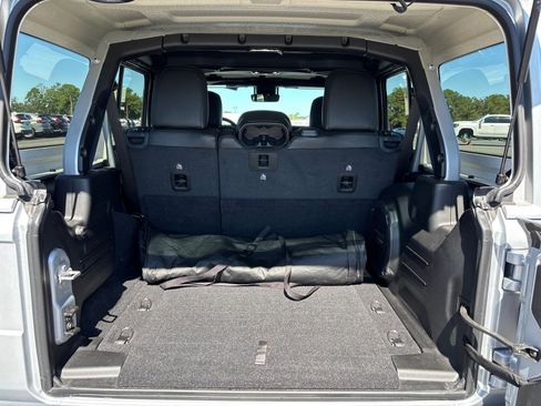 Used 2022 Jeep Wrangler Unlimited Rubicon image 33