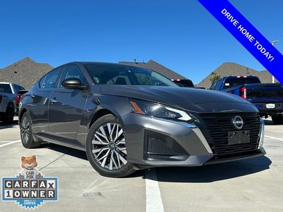 Used 2024 Nissan Altima 2.5 SV