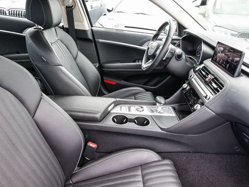 Used 2026 Genesis G70 2.5T Prestige RWD image 16