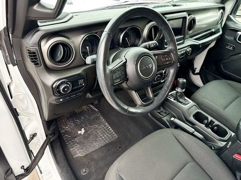 Used 2023 Jeep Wrangler Unlimited w/ Cold Weather Group image 10