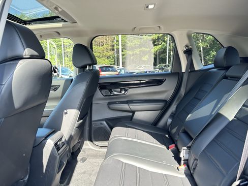 Used 2023 Honda CR-V EX-L image 9