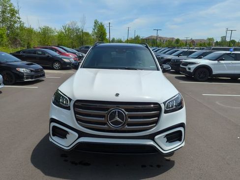 Used 2024 Mercedes-Benz GLS 450 4MATIC image 8