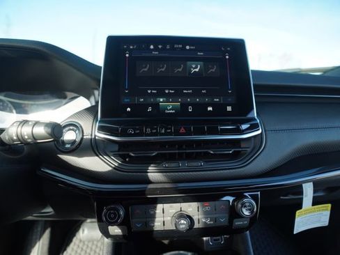 New 2026 Jeep Compass Latitude w/ Sun and Sound Group image 30