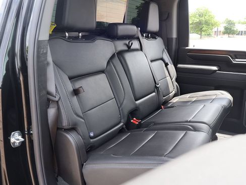 Used 2025 GMC Sierra 3500 Denali w/ Denali Reserve Package AWD/4WD image 34