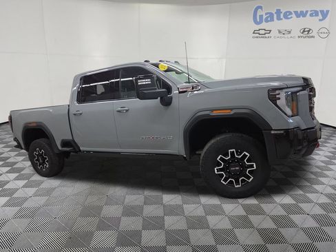 Used 2025 GMC Sierra 2500 AT4X AWD/4WD image 1