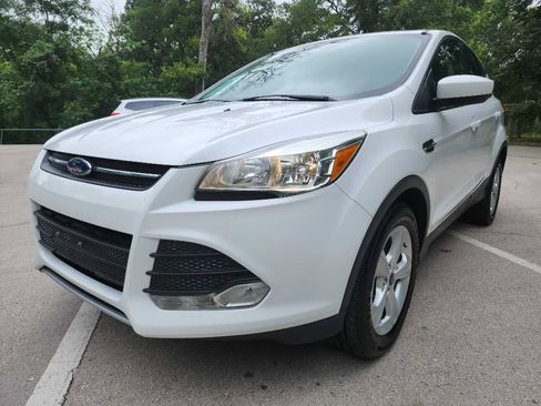 Used 2016 Ford Escape SE FWD image 3