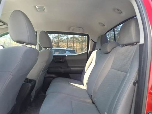 Used 2020 Toyota Tacoma SR AWD/4WD image 9