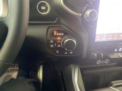 New 2026 RAM 1500 4x4 Crew Cab image 39