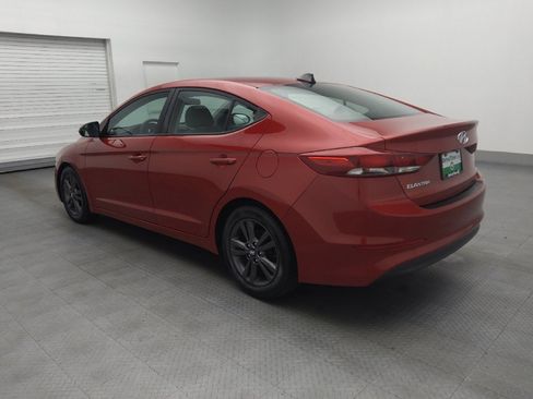 Used 2017 Hyundai Elantra SE image 3