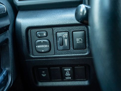 Used 2020 Toyota 4Runner TRD Off-Road AWD/4WD image 28