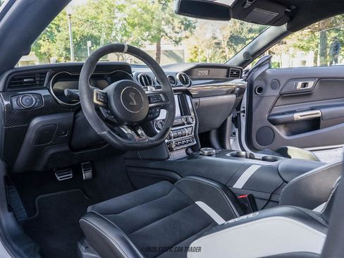 Used 2022 Ford Mustang Shelby GT500 w/ Carbon Fiber Track Pack image 24