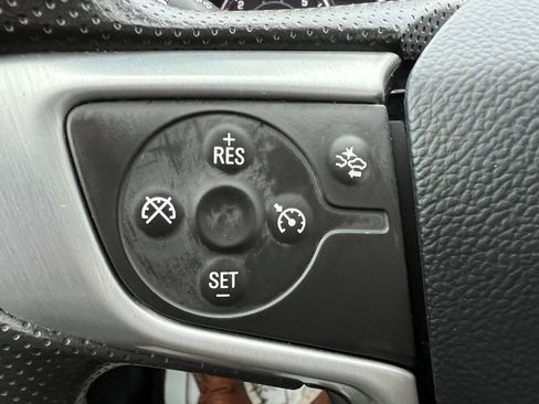 Used 2023 GMC Acadia SLE w/ Driver Convenience Package image 46