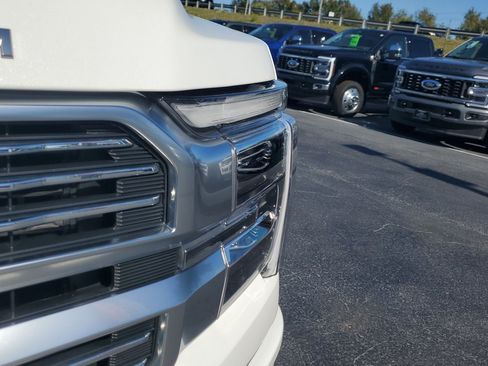Used 2025 Ford F150 Platinum w/ Equipment Group 703A Plus image 3