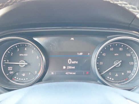 Used 2020 Buick Encore GX Essence image 16